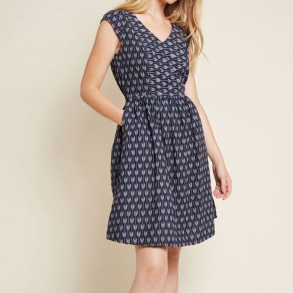 Modcloth Skillshare in the Air A-Line Arrows Dress - Picture 1 of 12